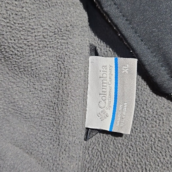 Columbia Black and Gray Jacket - Picture 2 of 4